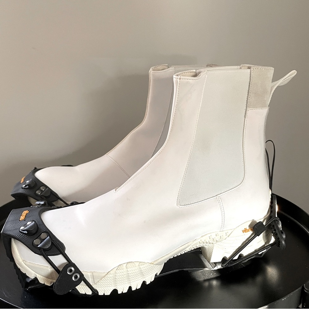 1017 ALYX 9SM Men’s Chelsea Boots Size 9 Brand New